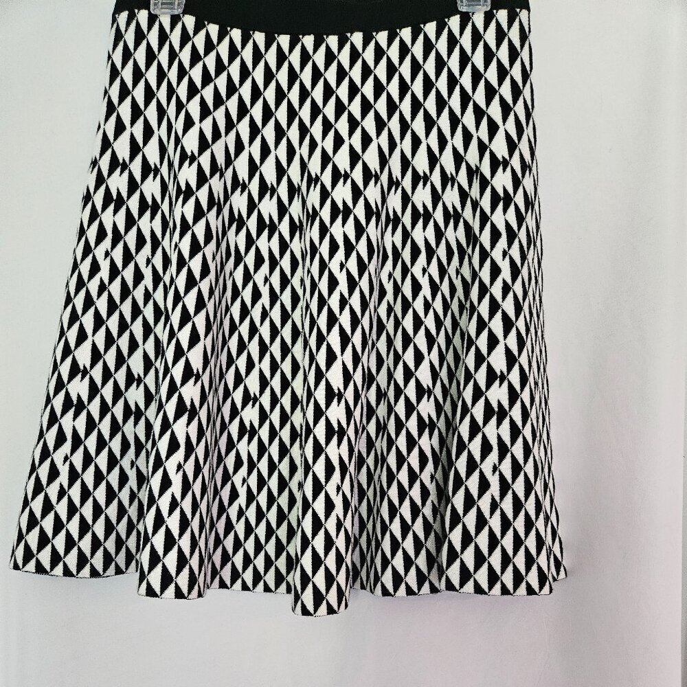 Carmen Marc Valvo Stretch Knit Geometric Print A-Line Circle Skirt